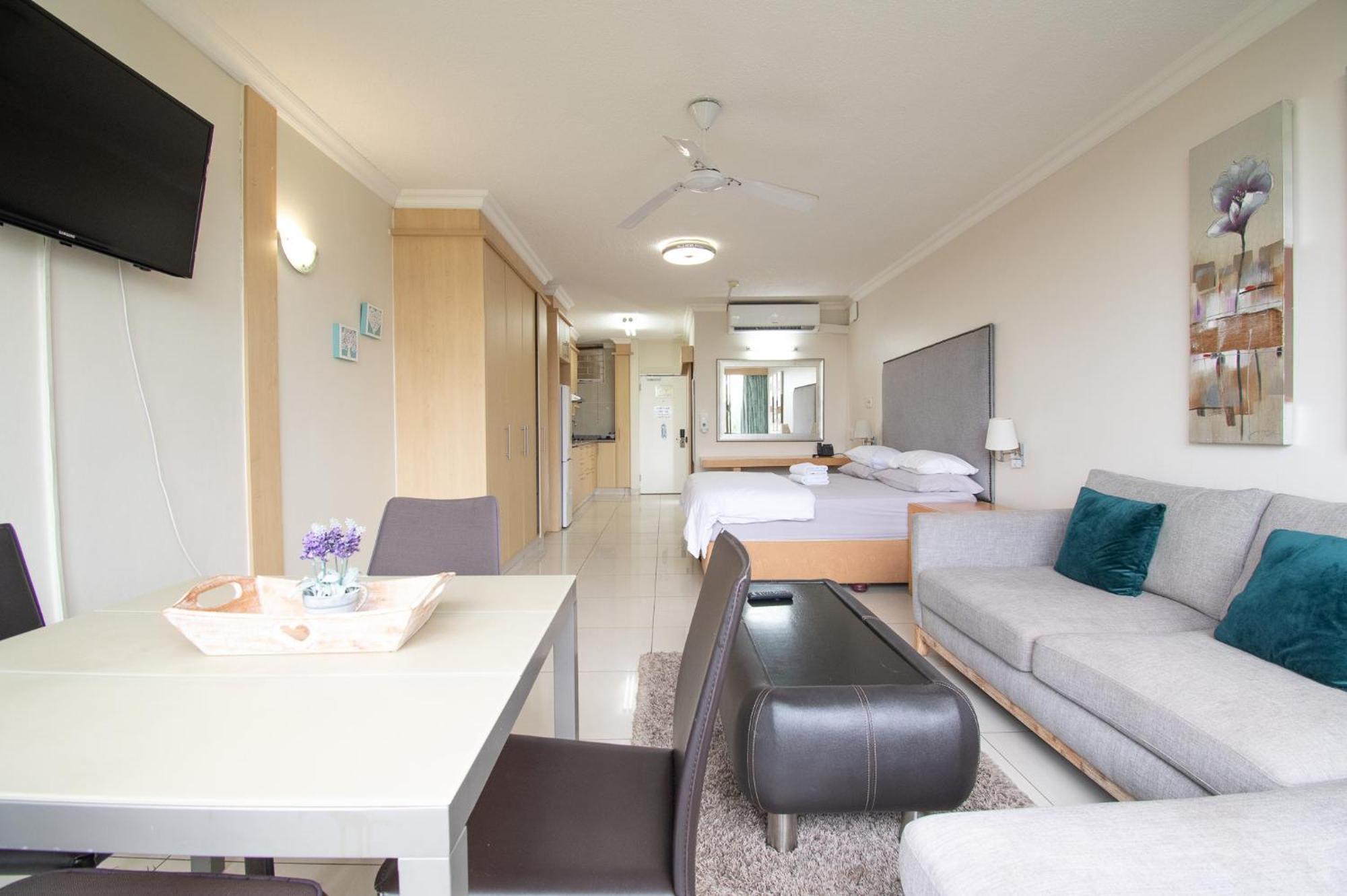 422 Breakers Umhlanga Rocks Apartment